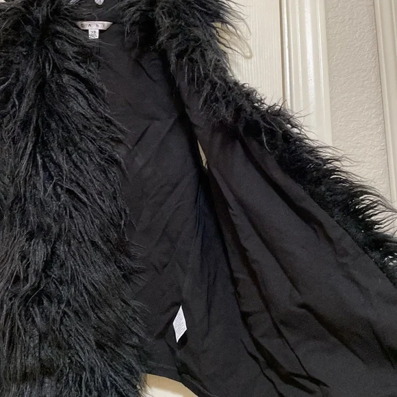 Cabi Black fuzzy vest - Picture 6 of 11